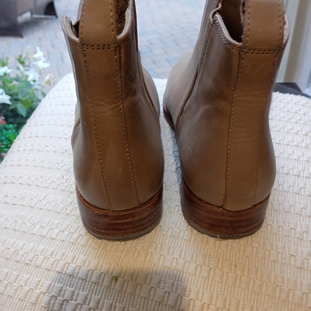 NWT.Nisolo Anthropology Tan Leather Ankle Boots - Picture 5 of 9